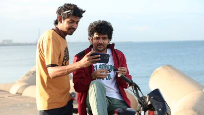 kavin starrer star movie first day box office collection report Star Box Office : பாக்ஸ் ஆபிஸில் கலக்கும் கவினின் ஸ்டார்...முதல் நாள் வசூல் நிலவரம் இதோ