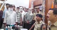 सोने की तस्करी का ये तरीका जान आप भी पकड़ लेंगे सिर, 5 स्मगलर गिरफ्तार