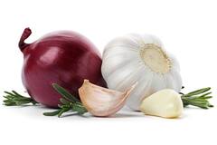 Onion-Garlic Diet: ਕੱਚਾ ਪਿਆਜ਼ ਅਤੇ ਲਸਣ ਖਾਣ ਦੇ ਕੀ ਹਨ ਫਾਇਦੇ ਅਤੇ ਨੁਕਸਾਨ ? ਜਾਣ ਕੇ ਰਹਿ ਜਾਵੋਗੇ ਹੈਰਾਨ