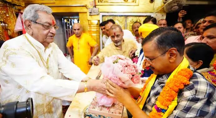 આ પહેલા સુનીતા કેજરીવાલ હનુમાન જયંતિ (23 એપ્રિલ) પર હનુમાન મંદિર પહોંચ્યા હતા. તે સમયે તેમણે કહ્યું હતું કે,