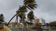 Weather Updates: आंधी-तूफान से मौसम हुआ कूल-कूल! इन राज्यों में होगी झमाझम बारिश, जानिए कैसा रहेगा यूपी-बिहार का हाल