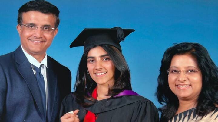 মেয়ে লন্ডনে, তবু বিশেষ উপহার এল মায়ের জন্য। মাতৃদিবসে মা ডোনা গঙ্গোপাধ্যায়ের জন্য চকোলেট কেক পাঠালেন সৌরভ-কন্যা সানা গঙ্গোপাধ্যায়।