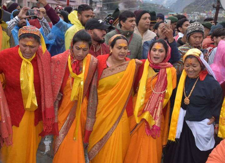 पिछले आठ सालों में बद्रीनाथ धाम मैं हजारों तीर्थ यात्रियों ने दर्शन किए. जिनके आंकड़े कुछ इस प्रकार है 2016 में 654355, वर्ष 2017 में 920466 तथा वर्ष 2018 में 1048051, वर्ष 2019 में 1244993 तथा वर्ष 2020 में 155055 श्रद्धालु बद्रीनाथ पहुचे थे.