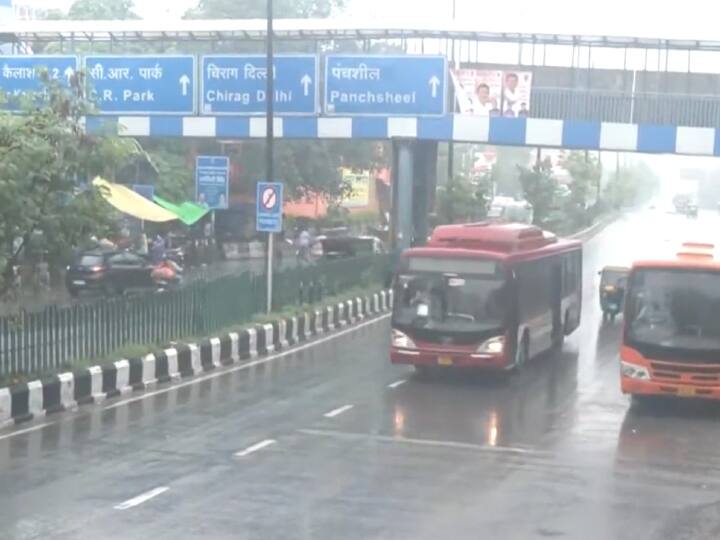 आईएमडी दिल्ली केंद्र की मानक वेधशाला सफदरजंग के मुताबिक 12 मई को राष्ट्रीय राजधानी में 38.7 और 24.9 डिग्री सेल्सियस तापमान दर्ज किया गया जो सामान्य से एक डिग्री कम है.