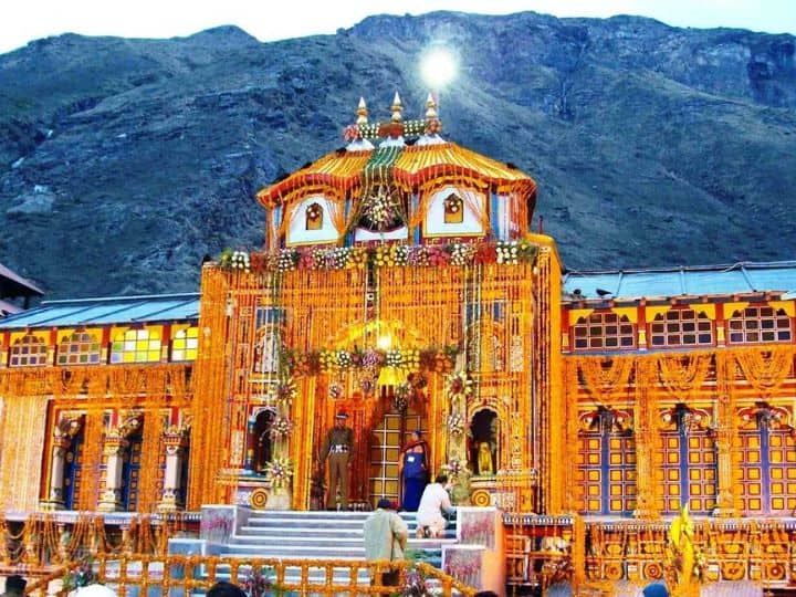Badrinath Dham Kapat Open 12 may 2024 Crowd photos Uttrakhand chardham  yatra start | Badrinath Dham Yatra 2024: चार धाम यात्रा शुरू, आज ब्रदीनाथ  धाम के खुले कपाट, देखें ये अलौकिक तस्वीर
