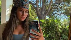 Photos: बेहद ग्लैमरस हैं इस RCB स्टार की गर्लफ्रेंड, तस्वीरें देख हो जाएंगे हैरान