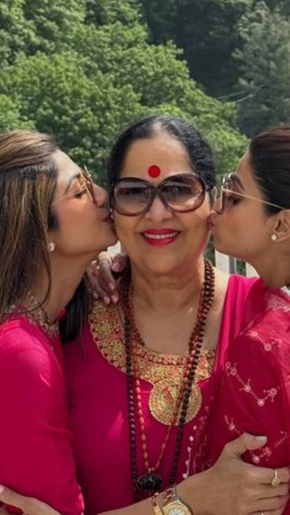 मदर्स डे के मौके पर मां और बहन संग माता रानी के दरबार पहुंचीं शिल्पा शेट्टी