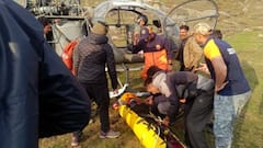 चूड़धार में ट्रेकिंग के दौरान फंसी दो विदेशी महिला पर्यटक, इंडियन आर्मी ने हेलिकॉप्टर से किया रेस्क्यू