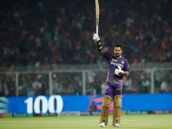 সুনীল নারাইন রাজস্থান রয়্যালসের বিরুদ্ধে শতরান হাঁকানোর পথে ১৩টি বাউন্ডারি হাঁকান।