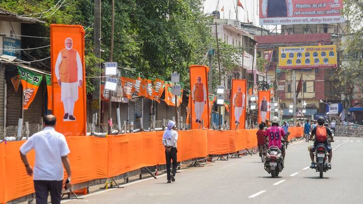 पीएम के स्वागत के लिए राजधानी पटना को पूरी तरह तैयार किया गया था. पटना को दुल्हन की तरह सजाया गया था.