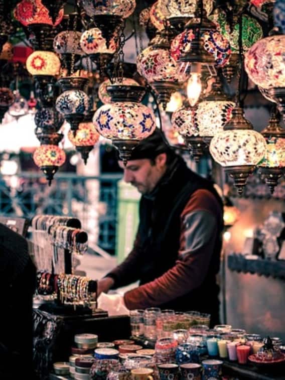 दिल्ली का चोर बाजार कब और कितने बजे लगता है