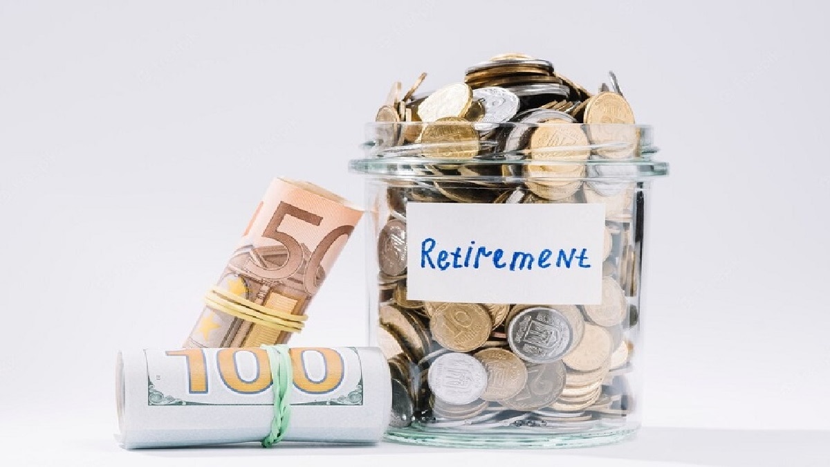 Retirement Planning: रिटायरमेंट के बाद पैसों की नहीं होगी कमी, इन 5 स्कीम्स में करें निवेश