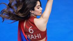 Janhvi Kapoor Latest Photos : జాన్వీ కపూర్ జెర్సీ నెంబర్ 6.. Mr and Mrs Mahi ట్రైలర్ లాంఛ్​కోసం రెడ్ శారీలో అందంగా ముస్తాబైన బ్యూటీ