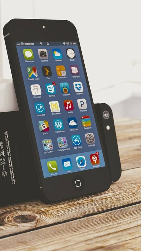 दिल्ली में कहां मिलते हैं सबसे सस्ते सेकेंड हैंड फोन