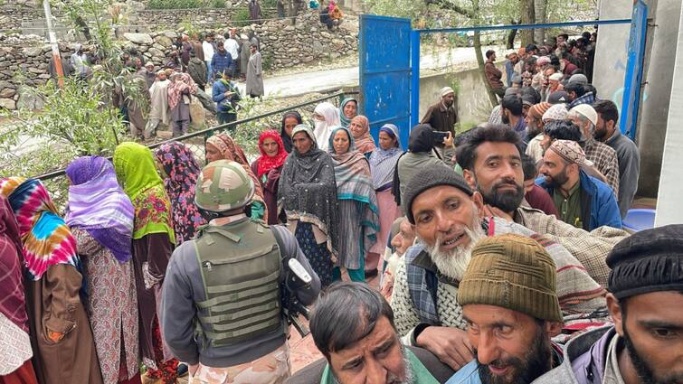 Lok Sabha elections underway Jammu Kashmir since Article 370 abrogation Srinagar Phase 4 First Major Polls In J&K After Abrogation Of Article 370 As Srinagar Casts Ballots In Phase 4