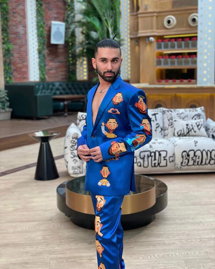 अलीकडेच ओरीने त्याच्या उत्पन्नाचा खुलासा केला होता. त्याने सांगितले होते की तो सार्वजनिक कार्यक्रमातून खूप पैसे कमावतो.