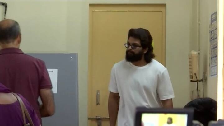 पुष्या या सिनेमामुळे अल्लू अर्जुनला विशेष पसंती मिळाली आहे.