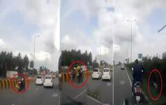 Viral Video: ਹਾਈਵੇਅ ਤੋਂ ਡਿੱਗੇ ਮਾਤਾ-ਪਿਤਾ, ਪਰ ਬੱਚੇ ਨੂੰ ਨਹੀਂ ਲੱਗੀ ਇੱਕ ਵੀ ਖਰੋਚ, ਬਾਈਕ ਨੇ ਇੰਝ ਬਚਾਈ ਬੱਚੇ ਦੀ ਜਾਨ