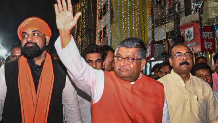 Bihar MP Ravi Shankar Prasad statement on PM Narendra Modi visit to Patna Sahib Gurudwara PM Modi In Patna Gurudwara: पीएम ने पटना सहिब गुरुद्वारा में माथा टेका और सेवा की, बोले रविशंकर प्रसाद, 'हमारे लिए गर्व की बात'