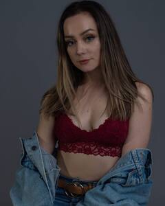 Photos: सनराइजर्स हैदराबाद की चियरलीडर ने लगाया हॉटनेस का तड़का, तस्वीरें आपको भी बना देंगी दीवाना