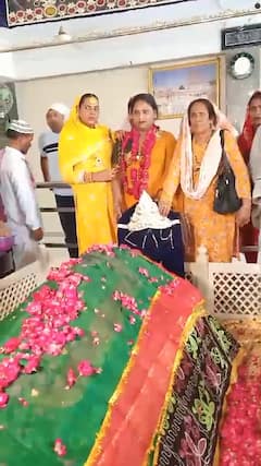 किन्नर समाज ने हनुमान मंदिर पर चढ़ाया घंटा तो अब्दाल शाह की मजार पर चांदी का मुकुट