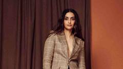 PHOTO: बॉलिवूड अभिनेत्री सोनम कपूरचा बॉसी लूक; फोटो चर्चेत!