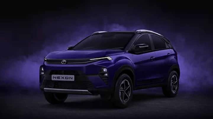 टाटा नेक्सन ने हाल ही में अपने नए एंट्री-लेवल वेरिएंट को लॉन्च किया है. इस कार के भारतीय बाजार में कुल 96 वेरिएंट मौजूद हैं. टाटा नेक्सन की एक्स-शोरूम प्राइस 8,14,990 रुपये से शुरू है.