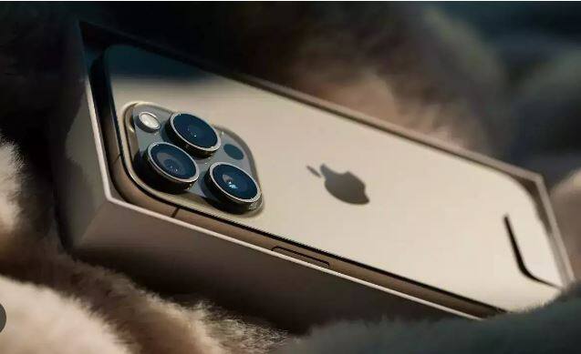 ਉਮੀਦ ਕੀਤੀ ਜਾ ਰਹੀ ਹੈ ਕਿ ਆਈਫੋਨ ਸੀਰੀਜ਼ 'ਚ 4 ਆਈਫੋਨ ਹੋਣਗੇ। ਆਈਫੋਨ ਦੇ ਪ੍ਰੋ ਮਾਡਲਾਂ ਬਾਰੇ ਕਿਹਾ ਜਾ ਰਿਹਾ ਹੈ ਕਿ ਇਨ੍ਹਾਂ ਦਾ ਕੈਮਰਾ ਮੋਡਿਊਲ ਉਸੇ ਡਿਜ਼ਾਈਨ ਦਾ ਹੋਵੇਗਾ, ਜਦੋਂ ਕਿ ਆਈਫੋਨ 16 ਅਤੇ ਆਈਫੋਨ 16 ਪਲੱਸ ਦੇ ਕੈਮਰਾ ਮਾਡਿਊਲ ਨੂੰ ਬਦਲਿਆ ਜਾ ਸਕਦਾ ਹੈ ਅਤੇ ਇਸ ਦੇ ਡਿਜ਼ਾਈਨ ਨੂੰ ਵਰਟੀਕਲ ਬਣਾਇਆ ਜਾ ਸਕਦਾ ਹੈ।