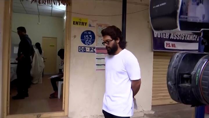 अल्लू अर्जुनला पाहण्यासाठी लाखो चाहत्यांनी तुफान गर्दी केली होती.