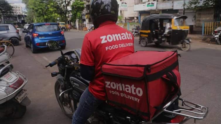 Zomato launches intercity legends service with new terms and conditions Zomato ने दोबारा शुरू की अपनी पुरानी सर्विस, अब दिल्ली में बैठकर मुंबई से मंगवा सकेंगे अपना पसंदीदा खाना