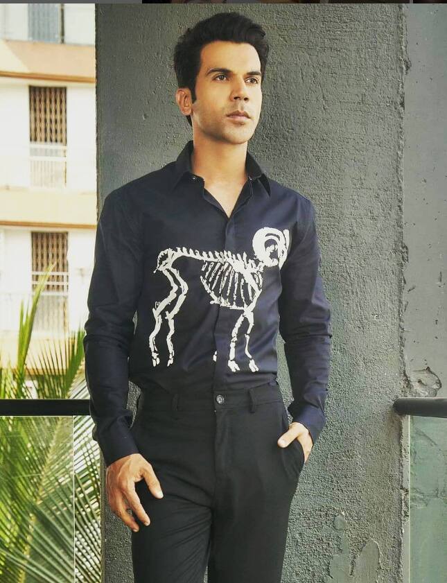 बता दें कि राजकुमार राव की फिल्म 'श्रीकांत' सिनेमाघरों में रिलीज हो चुकी है. फिल्म को दर्शकों की तरफ से काफी अच्छा रिस्पॉन्स मिल रहा है.