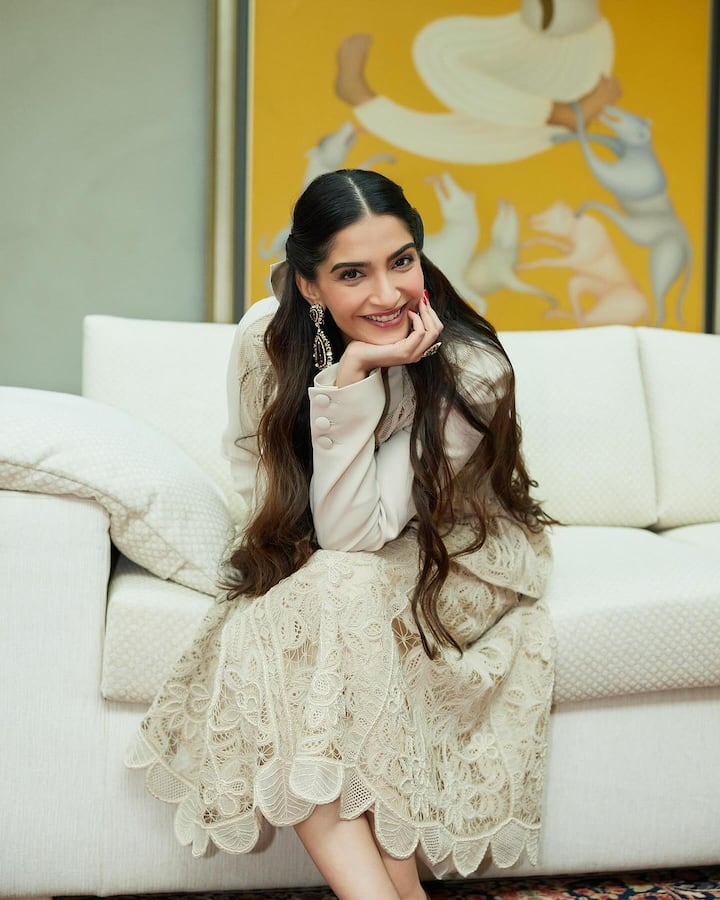 The Sonam Kapoor starrer received negative reviews from critics and marked the last film appearance.