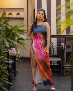 Mother's Day पर ईशा मालवीय ने अपनी मां को दिया बेहद महंगा गिफ्ट, कीमत उड़ा देगी होश