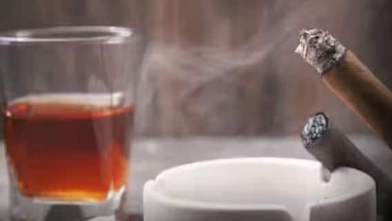 Smoking: શું તમે પણ ચા અને સિગારેટ એકસાથે પી રહ્યા છો? આ કેન્સરનો વધી જાય છે ખતરો
