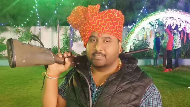 Chhattisgarh Congress leader Vikram Bais shot dead in Narayanpur  Police Investigating ANN नारायणपुर में कांग्रेस नेता विक्रम बैस की गोली मारकर हत्या, बाइक सवार हमलावरों ने मारी तीन गोलियां