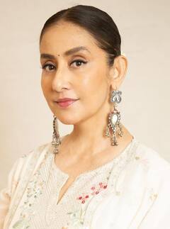 मनीषा, रेखा से लेकर संगीता तक, इन एक्ट्रेसेस को नसीब नहीं हुआ मां बनने का सुख, बेऔलाद ही गुजार रहीं जिंदगी