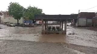 Unseasonal Rain: અમરેલીમાં ભારે પવન બાદ વીજળીના કડાકા સાથે કરા સહિતનો ધોધમાર કમોસમી વરસાદ, ખોડીયાર નદીમાં વરસાદી પાણી ચાલતા થયા