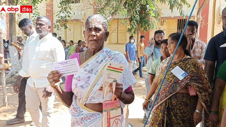 Andhra Pradesh and Telangana Election 2024 voting percentage 36 and 40 AP and TS Election 2024 Polling percentage: ఏపీ, తెలంగాణలో భారీగా ఓటింగ్ నమోదు - ఓటేసిన రెండున్నర కోట్ల ప్రజలు