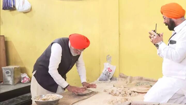 प्रधानमंत्री नरेंद्र मोदी ने रोटियां बनाई, दाल बनाई और खुद ही लंगर भी खिलाया.