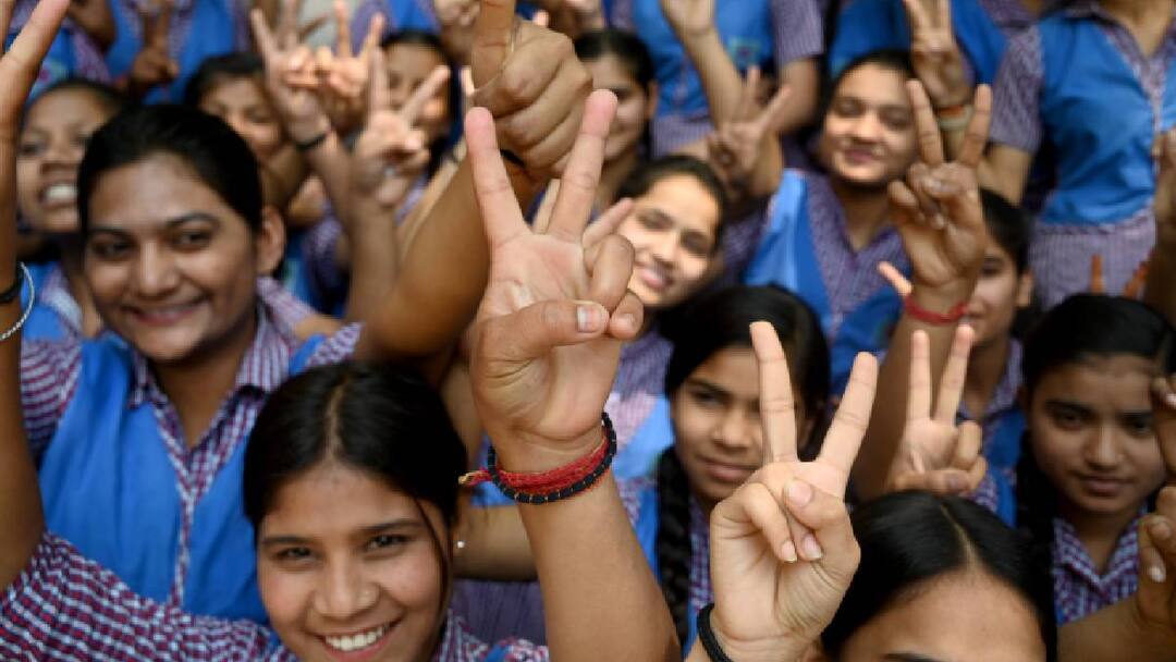 11th Result Subject Wise: கம்யூட்டர் சயின்ஸ் தான் டாப்.. பிளஸ் 1 தேர்வில் பாட வாரியாக தேர்ச்சி விகிதம் இதோ!