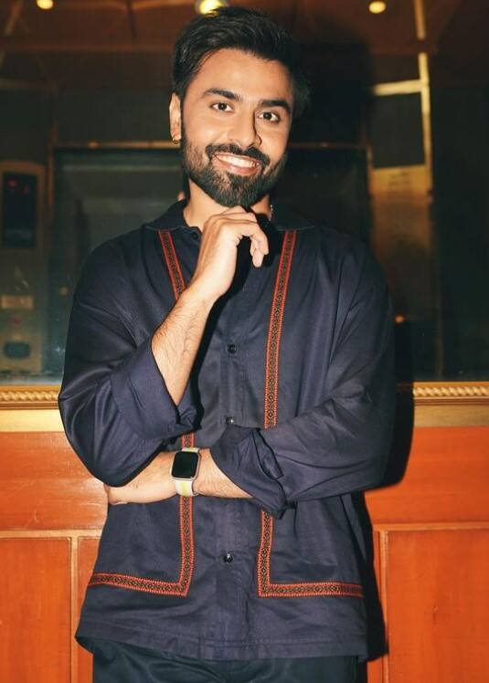 बता दें कि 1 सितंबर 1990 को राजस्थान के खैरथल में जन्मे जितेंद्र ने भारतीय प्रौद्योगिकी संस्थान, खड़गपुर से इंजीनियरिंग की पढ़ाई की है, हालाँकि, कॉलेज के दिनों में थिएट करने के चलते उनका एक्टिंग की तरफ रूझान हो गया. उन्हें बड़ा ब्रेक द वायरल फीवर (टीवीएफ) के साथ से मिला और इसी के साथ उन्हें पहचान भी मिल गई.