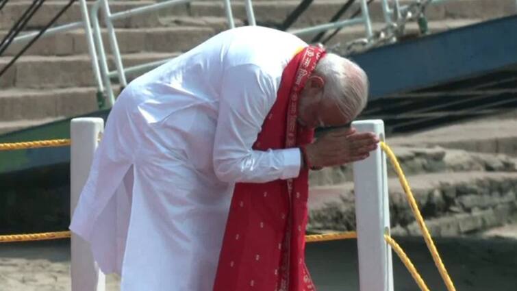 PM Modi Ganga Poojan at Dashashwamedh Ghat and kalbhairav temple in varanasi before he file nomination PM Modi Nominations: నామినేషన్‌కు ముందు దశ అశ్వమేథ ఘాట్‌, కాల భైరవ ఆలయంలో మోదీ ప్రత్యేక పూజలు