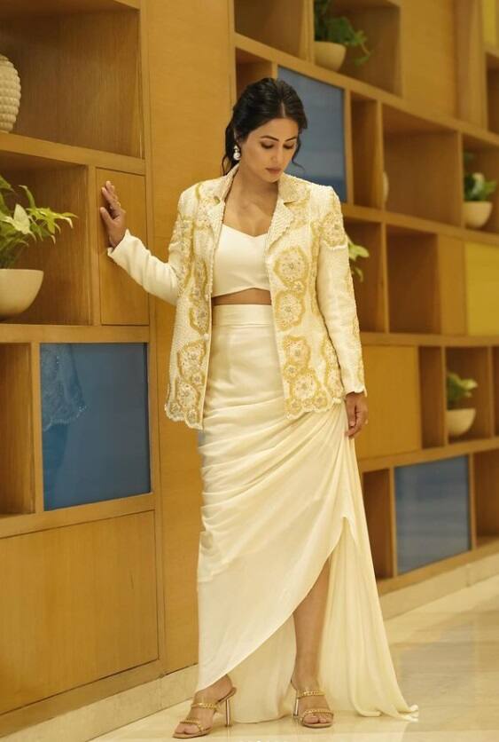 ટીવી ગર્લ હિના ખાને બૉલ્ડ એન્ડ બ્યૂટીફૂલ અંદાજમાં કરાવ્યું ફોટોશૂટ