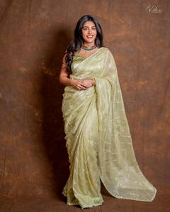 Supritha: మంచి అబ్బాయి జాడ చెప్పమంటున్న సురేఖ వాణి కూతురు సుప్రిత - అప్పుడే పెళ్లికి రెడీ అయ్యిందా?