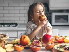 Apple Benefits: સ્વાસ્થ્ય માટે વરદાન છે સફરજન, જાણો ખાવાનો યોગ્ય સમય