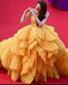 Cannes 2024: कान्स फिल्म फेस्टिवल से अबतक के कुछ यादगार लुक्स