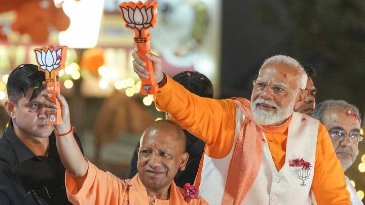 प्रधानमंत्री नरेंद्र मोदी मंगलवार को काल भैरव मंदिर में पूजा-अर्चना के बाद अपना नामांकन दाखिल करेंगे. (फोटो: पीटीआई)