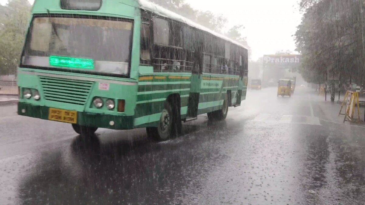 Summer Rain: அப்பாடா நிம்மதி பெருமூச்சு..!  திடீர் மழையால் குளுகுளு காஞ்சிபுரம்..! மக்கள் ஹேப்பி..!