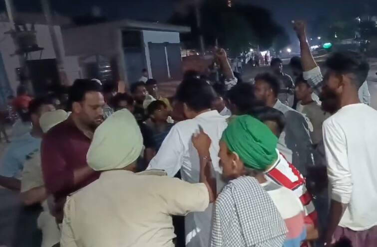 Drunken policeman conflict villagers demanded justice Amritsar News: ਸ਼ਰਾਬੀ ਪੁਲਿਸ ਮੁਲਾਜ਼ਮ ਦਾ ਕਾਰਾ, ਘਰ 'ਚ ਇਕੱਲੀਆ ਔਰਤਾਂ ਦੇਖਕੇ ਕੱਢੀਆਂ ਗਾਲਾਂ, ਪਿੰਡ ਵਾਲਿਆਂ ਮੰਗਿਆ ਇਨਸਾਫ਼