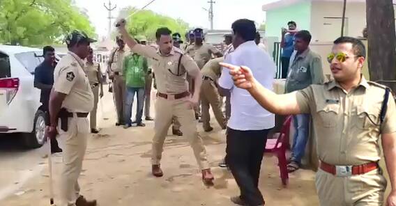 Kadapa SP Siddharth Kaushal | పోలింగ్ కు విఘాతం కలిగిస్తున్న వారిని చితక్కొట్టిన కడప ఎస్పీ | ABP